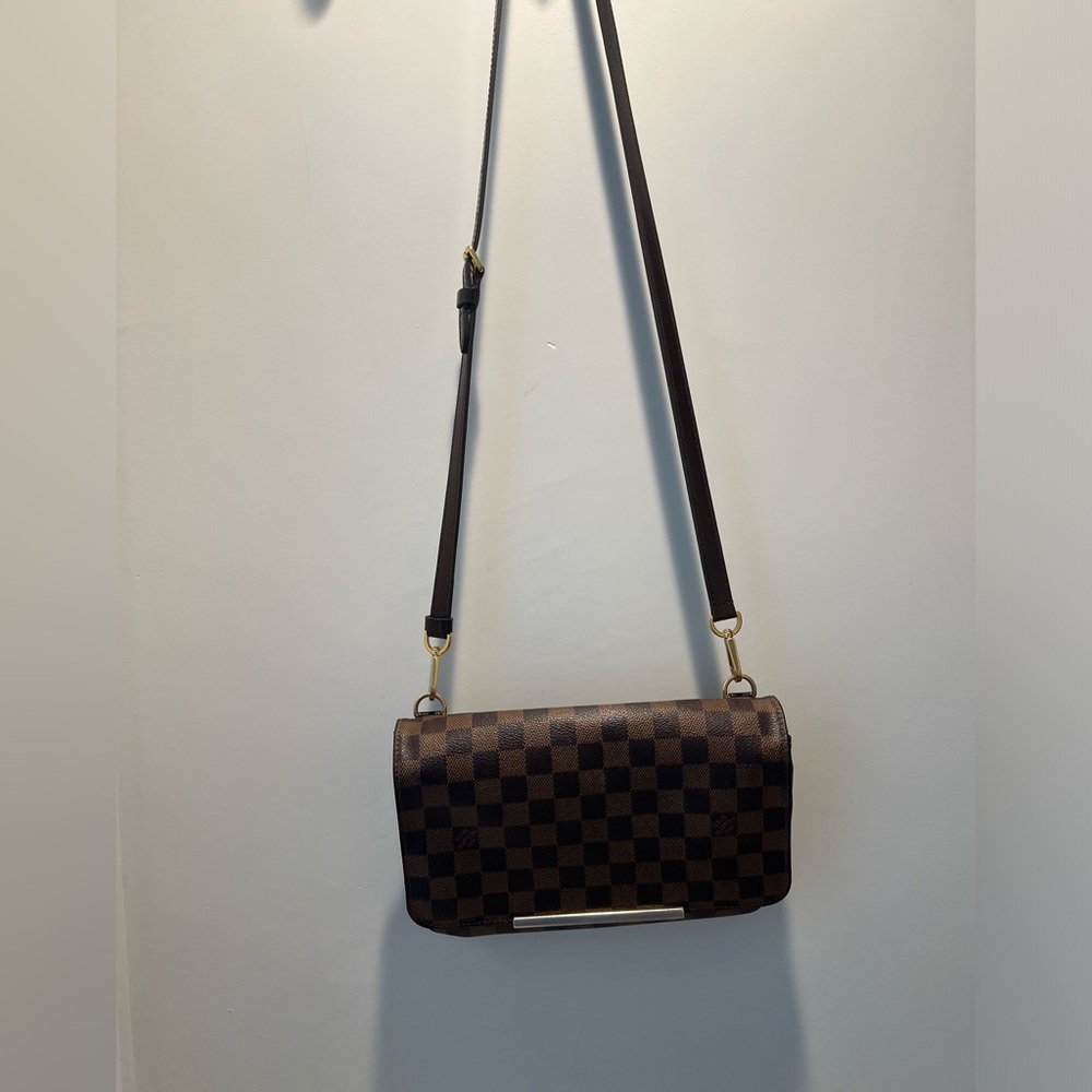 Louis Vuitton Damier Ebene Crossbody